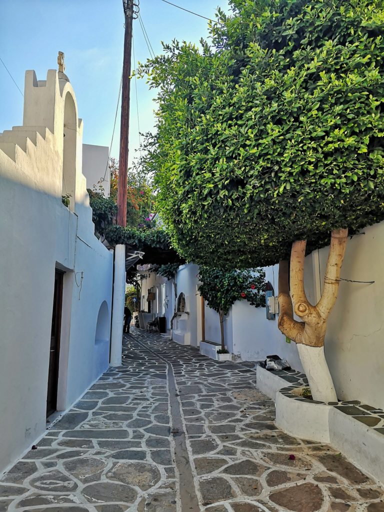 Parikia Paros rue pavée