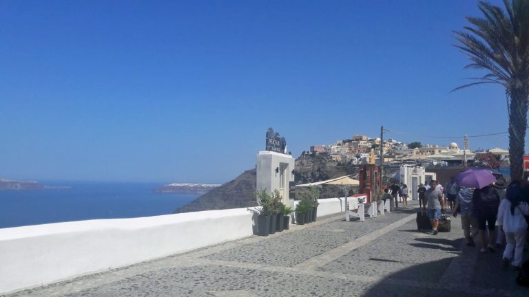 Fira, front-de-mer , Santorin