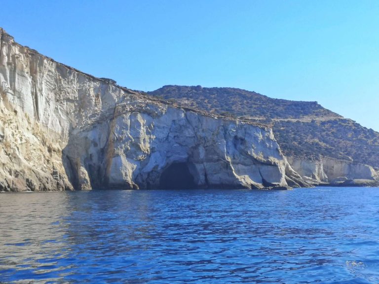 Balade en mer autour de Milos