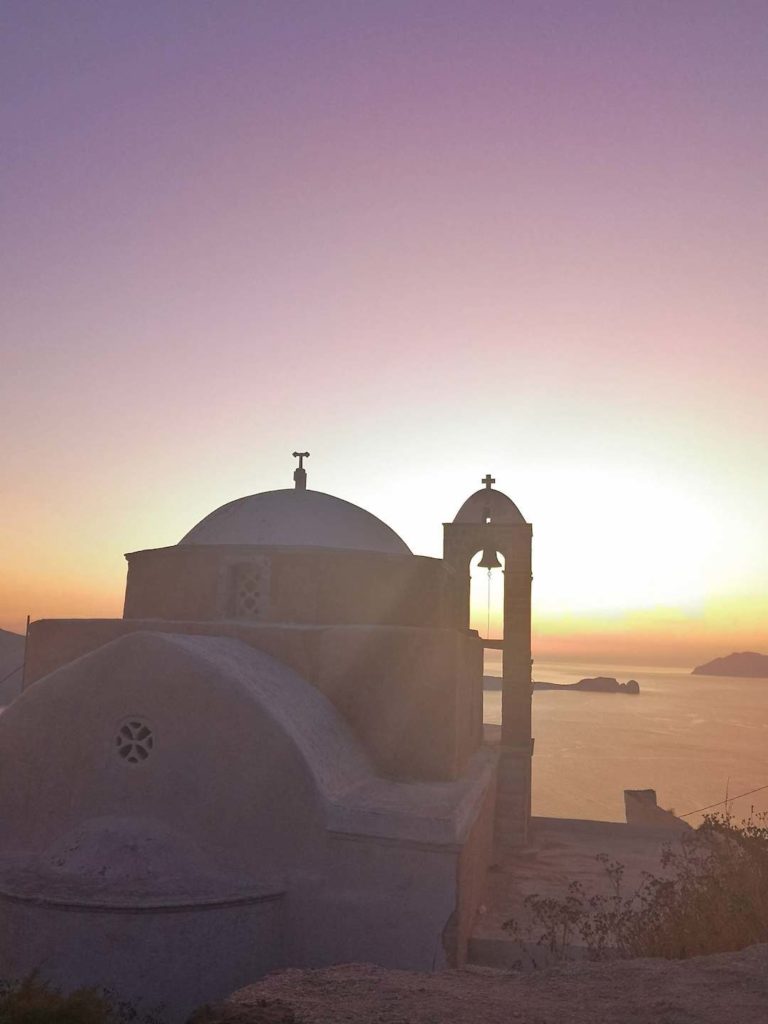 Sunset Milos church, coucher de soleil