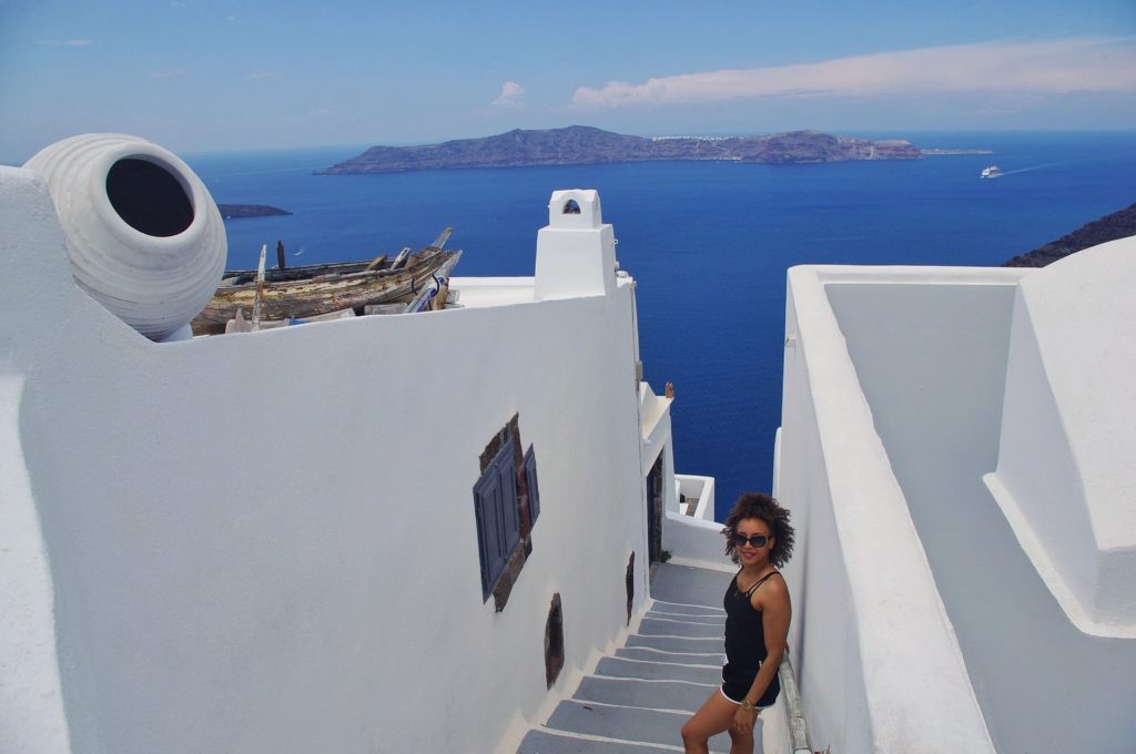 Fira, Santorin, vue sur la caldera et les marches